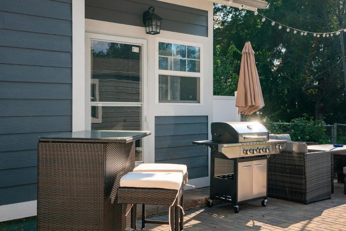 The Lucky Charm Home Of The Fighting Irish! Bbq Outdoor Games Coffee South Bend Buitenkant foto